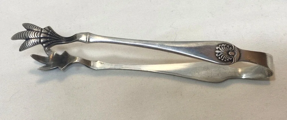 Antique Claw SUGAR CUBE TONGS BY ROGERS BROS Silver-Plated SHELL PATTERN